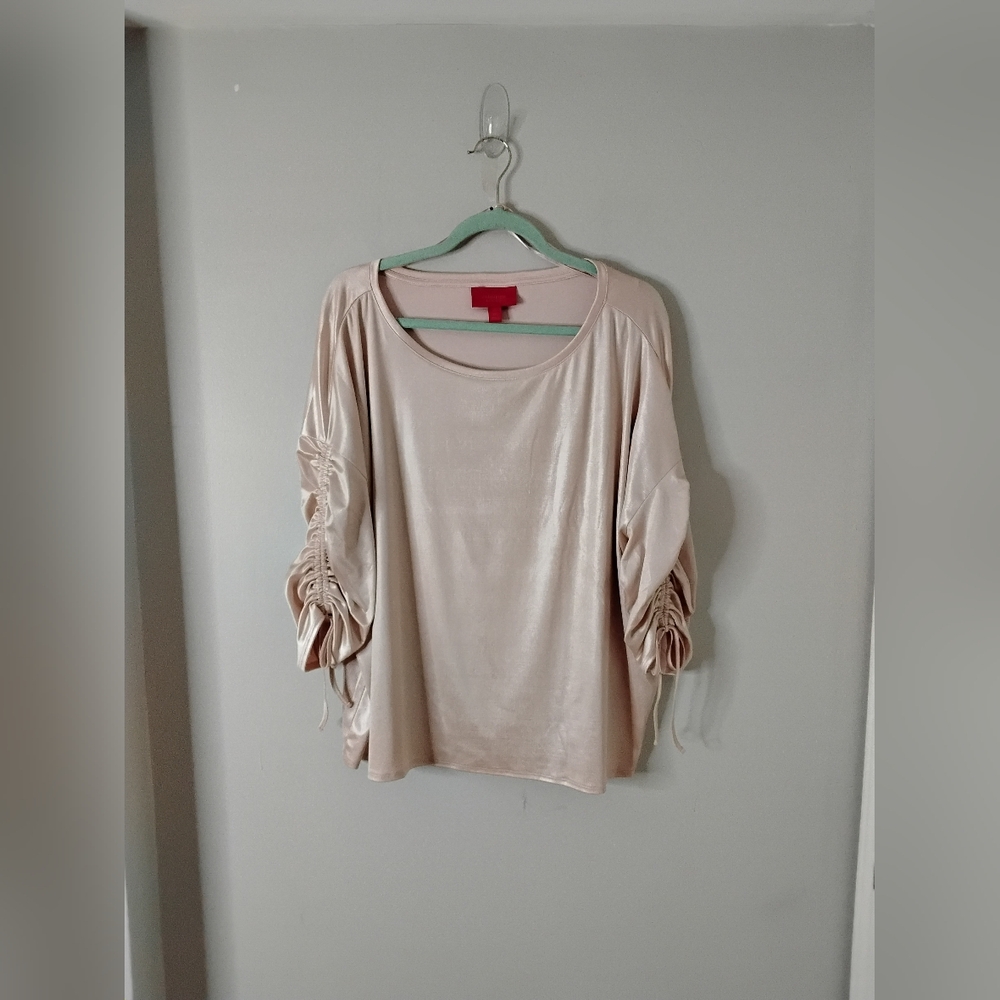 Jennifer Lopez Cream Ruched Sleeve Top